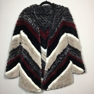 Faux fur fluffy coat cardigan warm cozy zigzag pattern red black cream size M/L